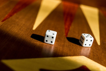 Die/Dice on board game - dark mahagoni wood game - traditional casino - beautiful shadow cast