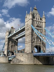 Obraz premium London tower bridge and blue sky