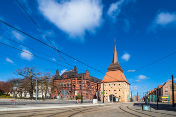 Obraz premium Blick auf Steintor und Ständehaus in der Hansestadt Rostock