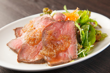 ローストビーフのサラダ