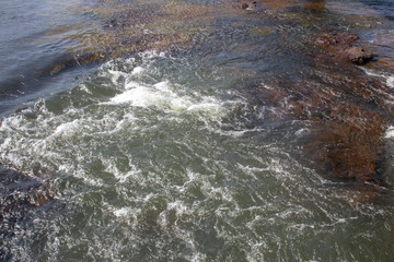 água cristalina no mar