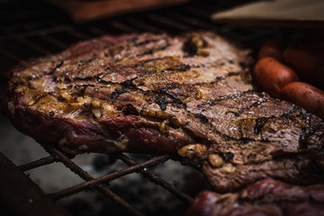 carne asada en parrila, al punto