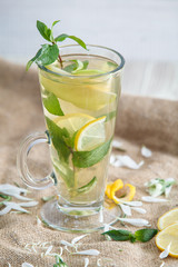 mint tea with lemon