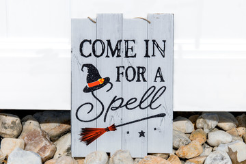 A bewitching sign for Halloween