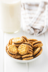 Mini cream sandwich cookies.