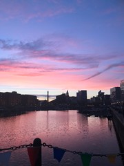 Fototapeta premium Sunset over the Liverpool Docks