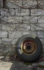 Fototapeta na wymiar old car wheel