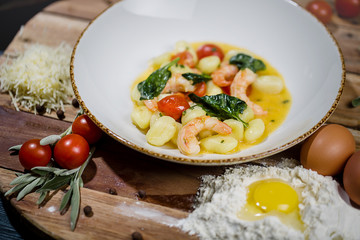 food, meal, salad, vegetable, dish, tomato, dinner, plate, chicken, vegetables, meat, cuisine, rice, bowl, healthy, lunch, soup, delicious, pasta, fried, egg, diet, fresh, gourmet, pepper