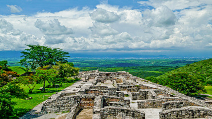 Fototapeta na wymiar Panoramic view of the ancient city of Xochicalco, central mexico