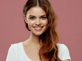 Naklejka premium portrait of a young woman