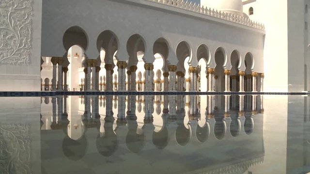 Sheikh Zayed Grand Mosque , Abu Dhabi, United Arab Emirates