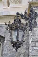 un farol bonito en fachada 