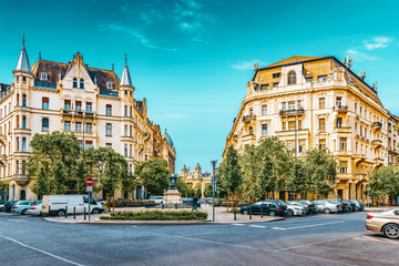 Obraz premium BUDAPEST, HANGARY-MAY 04, 2016: Beautiful landscape and urban view of the Budapest, one of beautiful city: street's, peoples on street's, historical and modern buildings.