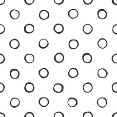 Modèle sans couture de cercles dessinés à la main. Cercles noirs sur fond blanc