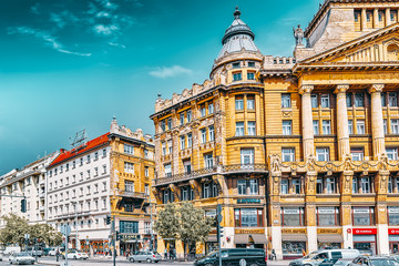 Fototapeta na wymiar BUDAPEST,HUNGARY-MAY 05,2016:Beautiful landscape urban view,city streets,people,architecture of the Budapest,capital of Hungary.