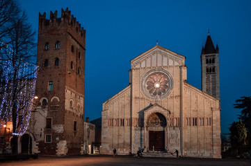 Fototapeta na wymiar Beautiful evening view Basilica of St. Zeno in Verona.
