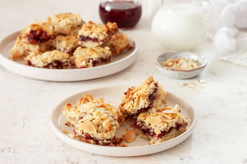 Pie bars with berry jam, spices and crumble