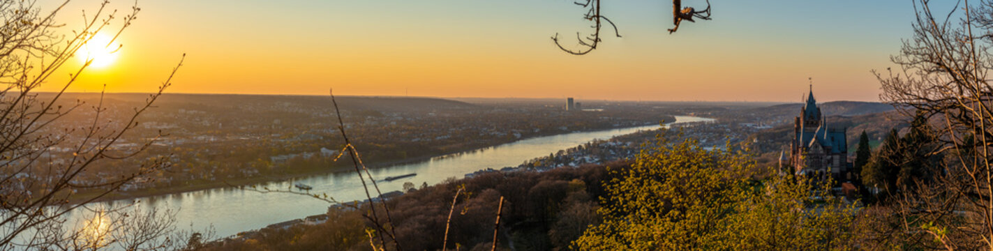 K&ouml;nigswinter, Bonn, panorama, st&auml;dte, sonnenuntergang, siebengebirge, rhein, fluss, wasser, aussichtspunkt, aussicht, drachenfels, schloss, drachenburg, burg