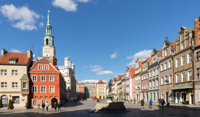Fototapeta premium Poznan Old Market Square with Town Hall and Fountain of Apollo