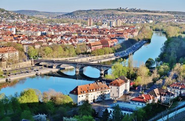 Fototapeta na wymiar Würzburg, Blick von der Festung auf Stadt und Fluss