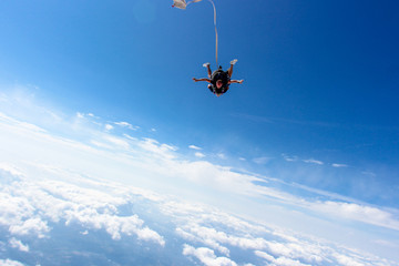 Fototapeta na wymiar Saut en parachute