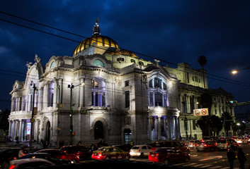 Obraz premium the palace of fine arts in mexico city