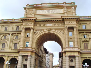 It is impossible to look away from the uniqueness and architectural skill of Florence Renaissance palaces.