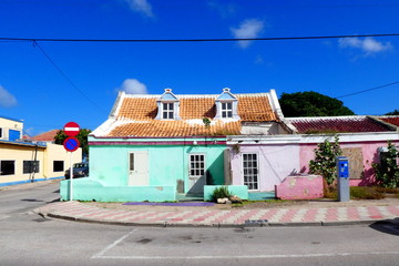 Fototapeta na wymiar Colorful tiny house in Aruba, Caribbean