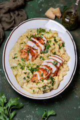 American dish Mac and cheese with chicken
