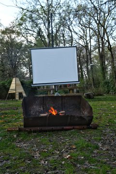 outdoor cineme with a fire 