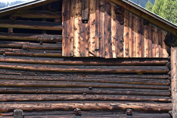 Hintergrund mit Rundhölzer