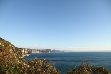 Obraz premium A view/landscape of the sea