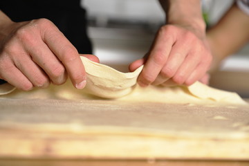 Ravioli artigianali vegetariani fatti in casa secondo antica tradizione italiana
