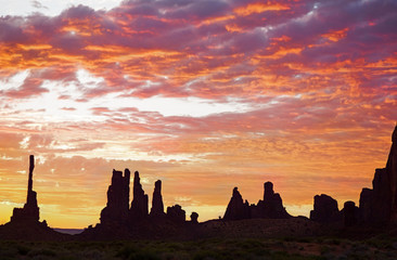 Monument Valley Sonnenaufgang