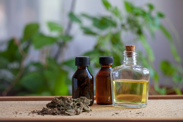 Aceite de cáñamo CBD, botella de cannabis de contención en pipeta.