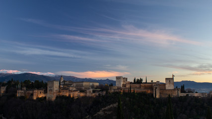 Fototapeta na wymiar the Alhambra and Granada at sunset