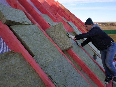 Roof Insulation Using Mineral Wool, Insulation Outside The Roof.