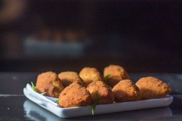 Bolinho de peixe à milanesa