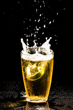 Glass Splash Beer With Lime