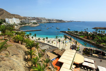wakacyjny kurort nad oceanem z kompleksem hoteli - Gran Canaria