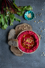 hummus with beet