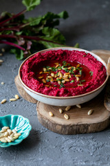 hummus with beet