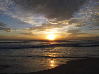 Fototapeta na wymiar Sunset over the Big Beach - Arraial do Cabo 