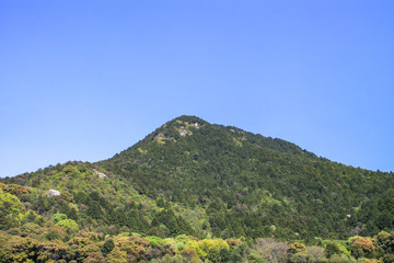 三上山