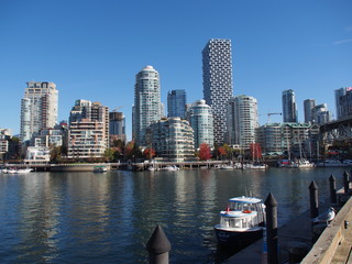 Obraz premium False Creek Living