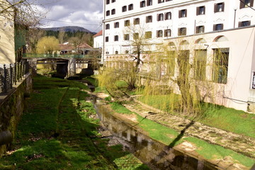Wyschnięte koryto rzeki Susica, Dolenjske Toplice, Słowenia