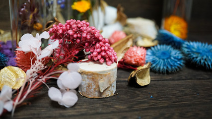 ドライフラワーとフラワーボトル