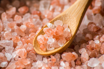 Fototapeta na wymiar crystal himalayan salt spice