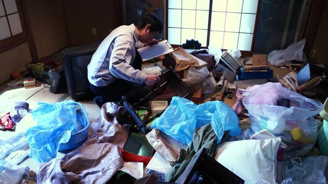 ゴミ屋敷　遺品整理業