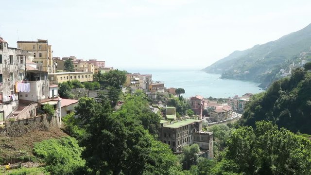 un giro per il lungomare di cetera.